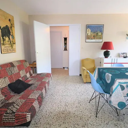 3 Pieces En Rdc, 100m De La Plage, Terrasse, Parking Prive, 6 Couchages, Confort - Fr-1-307-160 Le Grau-du-Roi